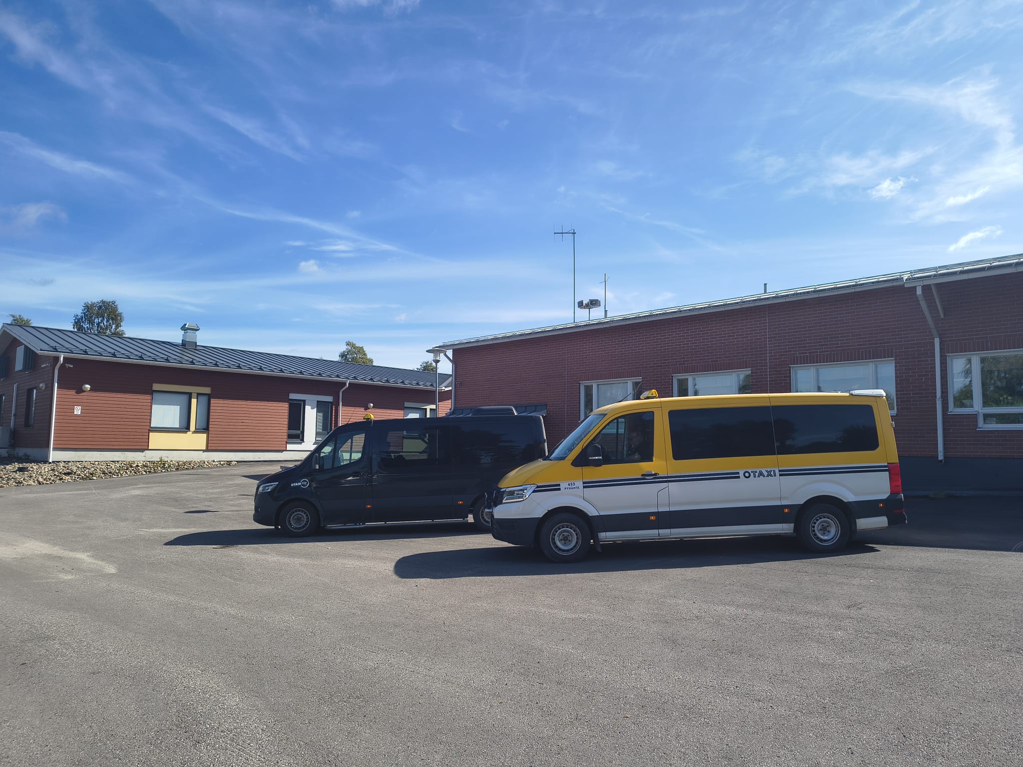 Koulukuljetustaksit