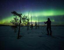 Revontulia hiihtolenkillä